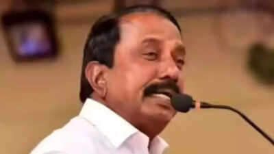 KA Sengottaiyan urges AIADMK to take back expelled leaders for party unity