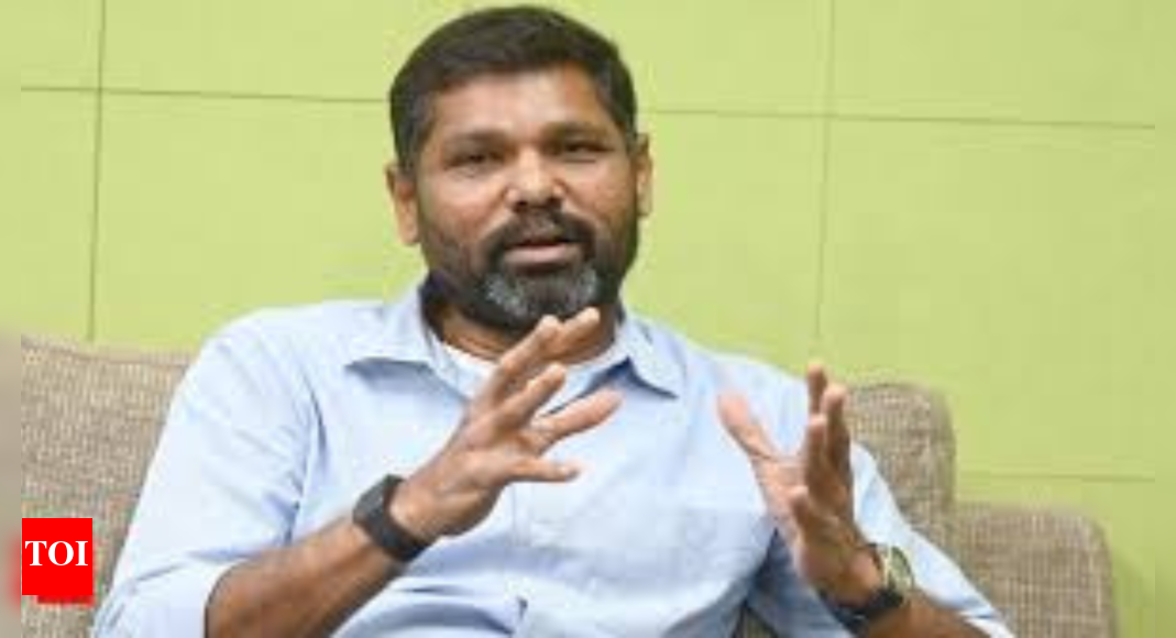 Girish Mathrubootham steps down as executive chairman of Freshworks; to focus on his VC firm Together Fund Girish Mathrubootham steps down as executive chairman of Freshworks; to focus on his VC firm Together Fund