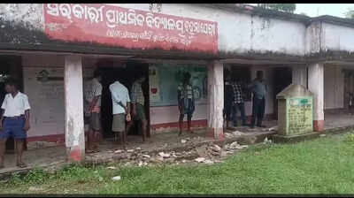 3 students injured as plaster falls at primary school in Bhadrak