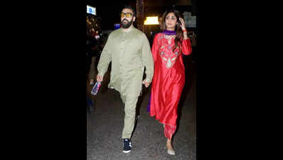 EOW issues LOCs against Shilpa and hubby in alleged 60cr cheating case