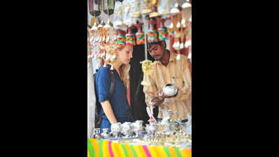 Handicraft exporters look to diversify into domestic market