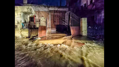 Ajmer pond ridge caves in, destroys over 100 houses