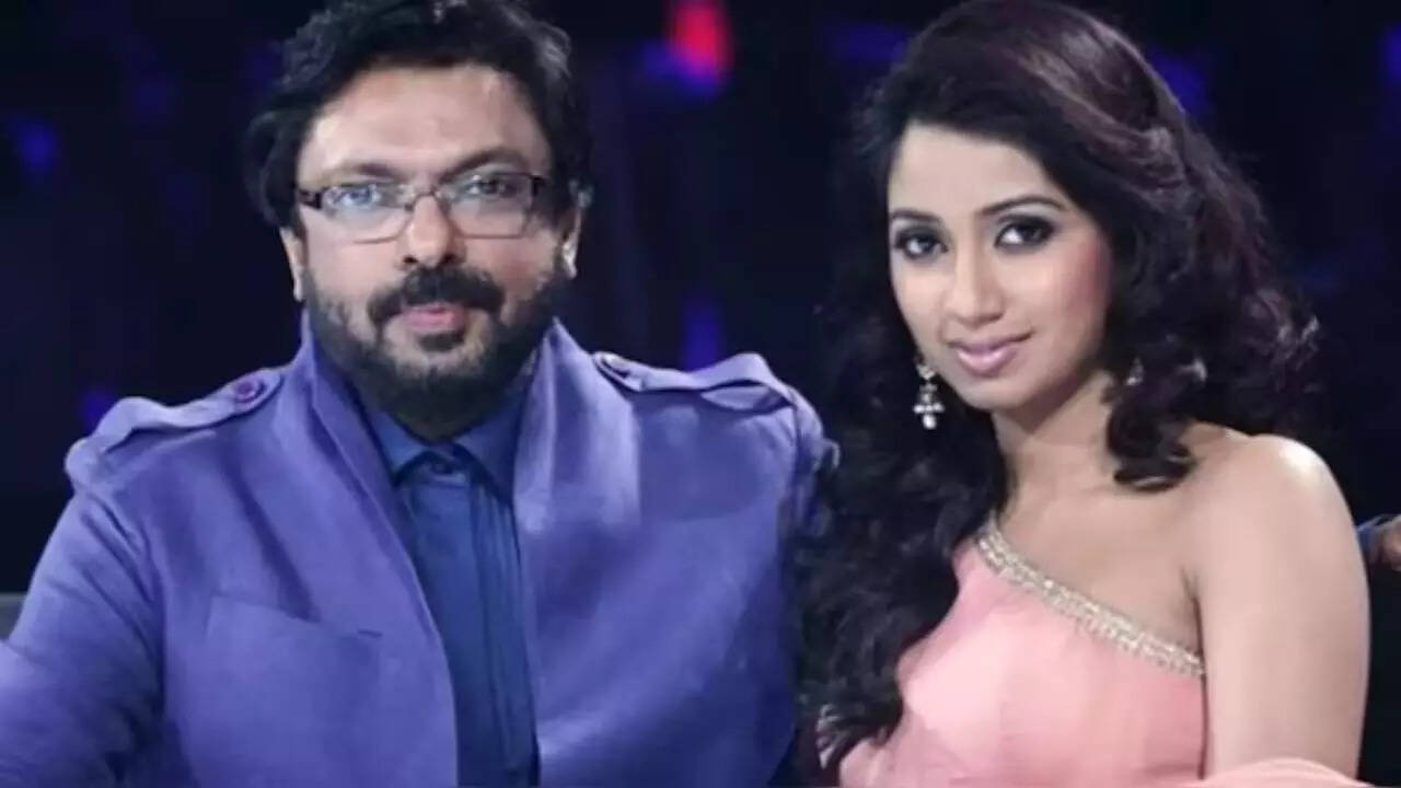Shreya Ghoshal recalls how Sanjay Leela Bhansali turned a casual studio test  into her Devdas debut Bairi Piya: 'Mujhse ho nahi raha tha' | Hindi Movie  News - The Times of India