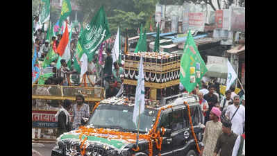 Cleric calls for peace, brotherhood during Barawafat procession