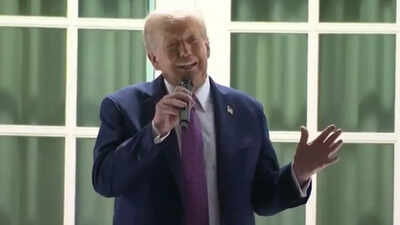  Trump mocks ‘death’ rumours; blasts media