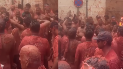 Indians singing the Bollywood classic goes viral