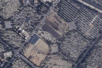  Iran turning Islamic Revolution burial site into parking area; satellite images show paving