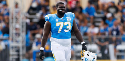  Los Angeles Chargers G Mekhi Becton drenched in sweat and breathless during Chiefs vs Chargers game