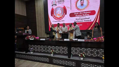 Radhakrishnan memorial award to BHU prof