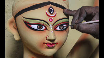 Ranchi Deputy Commissioner Urges Quick Repairs for Smooth Traffic Ahead of Durga Puja
