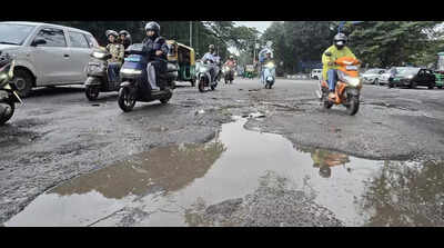 Close to power, far from comfort: Craters near Vidhana Soudha spark outcry in Bengaluru