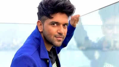 Guru Randhawa meets Punjab flood victims; sets up relief camp in Dera Baba Nanak