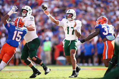 South Florida Bulls stun no. 13 Florida Gators with last-second field goal, coaches erupt in press box