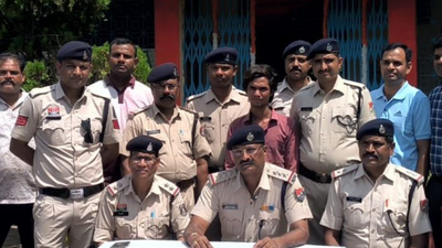 Murder accused who escaped from AIIMS Raipur during treatment nabbed by RPF at Durg railway station