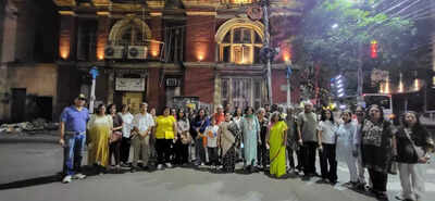 Kolkata illuminated: A heritage bus tour lights up the city