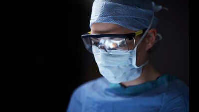 Referral hospital in West Champaran fails to serve due to shortage of doctors, staff