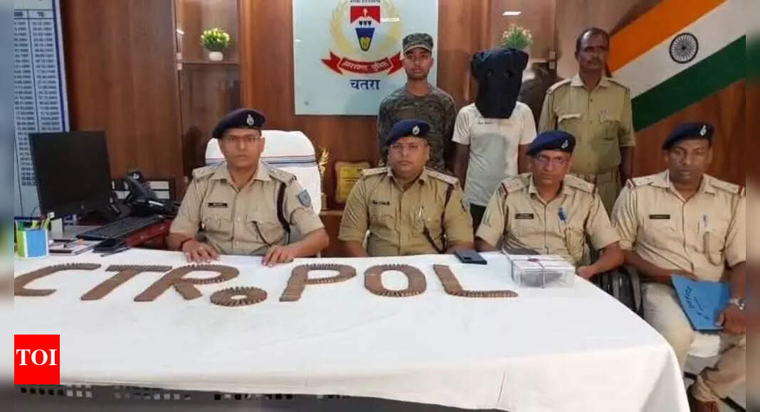 Police in Chatra District arrest man with AK-47 and 393 bullets linked to interstate arms gang