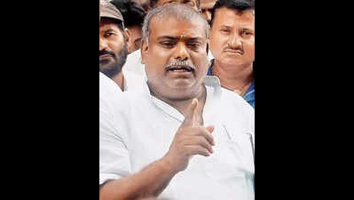 RJD workers protest against ex-minister’s remarks against family of Lalu Prasad