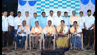 KS Hospital in Koppal felicitates high school teachers