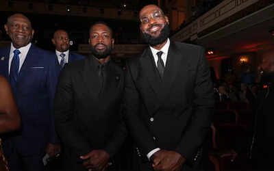 “You finally got a haircut!"- Dwyane Wade pokes fun at LeBron James at 2025 Hall of Fame ceremony