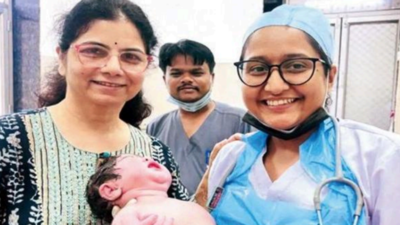 Heavyweight wonder: Jabalpur welcomes a 5.2 kg bundle of joy