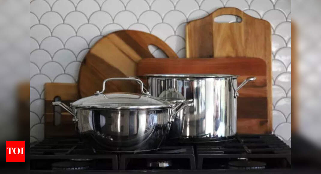 What is sandwich-bottom cookware and why it’s essential for healthier cooking