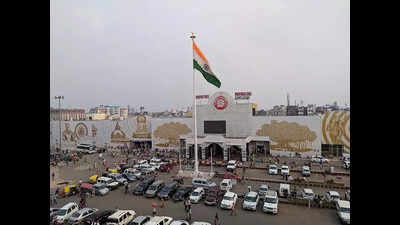 Passengers question GST levy on parking at Patna Junction