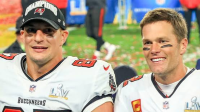 Tom Brady takes aim at Rob Gronkowski’s tardiness as Fox debut sparks fiery exchange