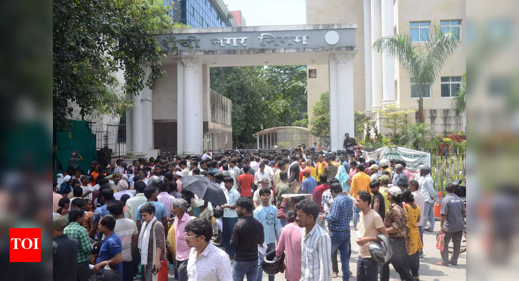 Ranchi vendors protest eviction amid controversy over Street Vending Act compliance