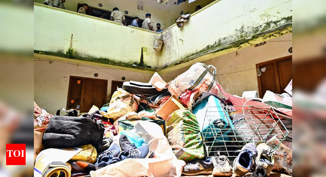 Utkal university evicts unauthorized occupants from boys hostels in major raid