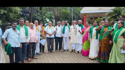 Farmers stage protest demanding compensation for crop loss