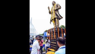  Himanta at Bhupen Hazarika birth centenary event