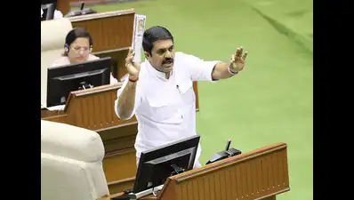 Vijai Sardesai opposes PPP plan for Margao bus stand redevelopment