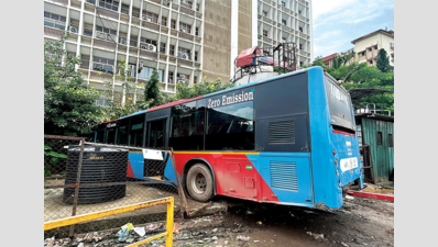 Kadamba EV bus crashes, Rs 1L damage estimated