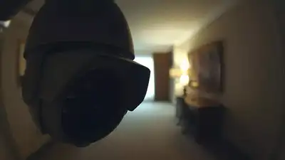 7 simple and effective tricks to detect hidden cameras in a hotel room