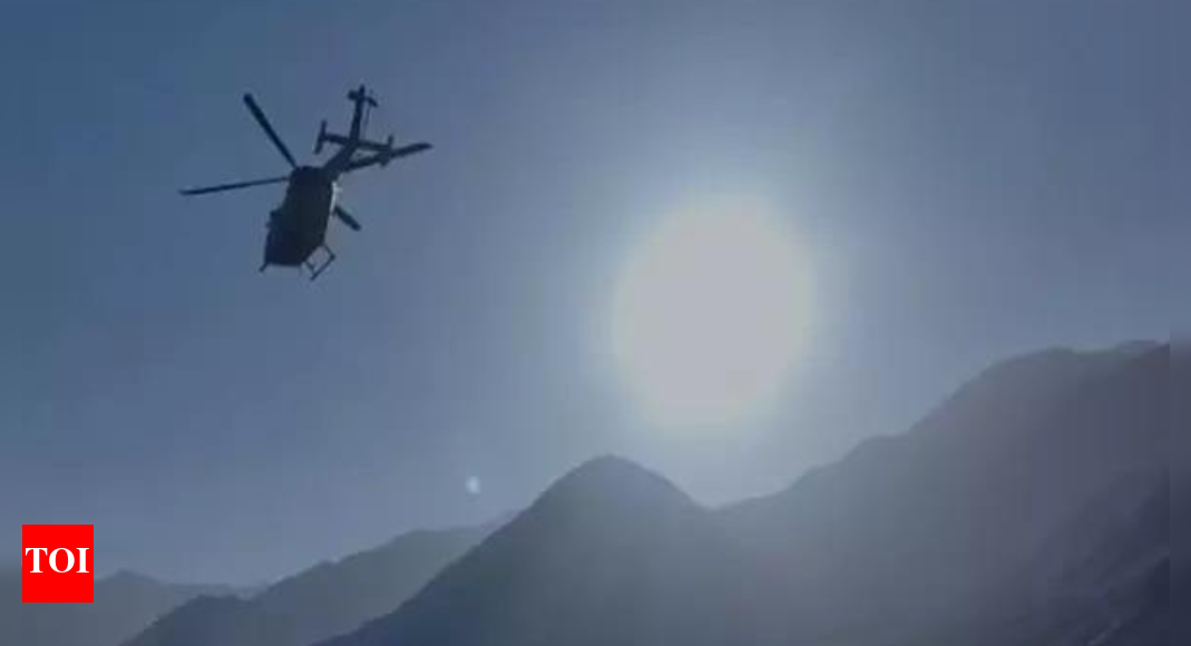 Avalanche strikes Siachen base camp in Ladakh; 3 soldiers killed Avalanche strikes Siachen base camp in Ladakh; 3 soldiers killed