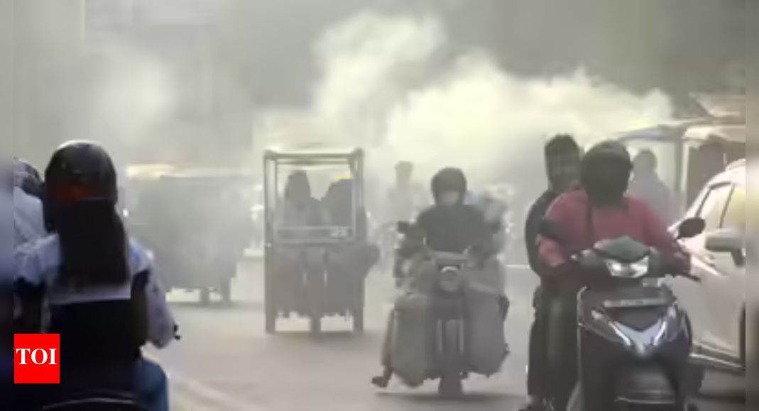 Indore tops Swachh Vayu Survekshan, but lags on PM10 levels; Delhi figured at 32nd position