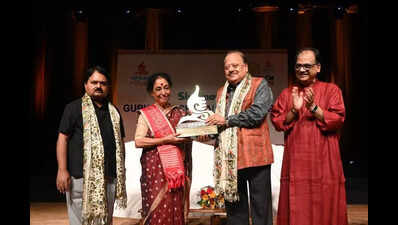 Odissi dancer, vocalist receive award