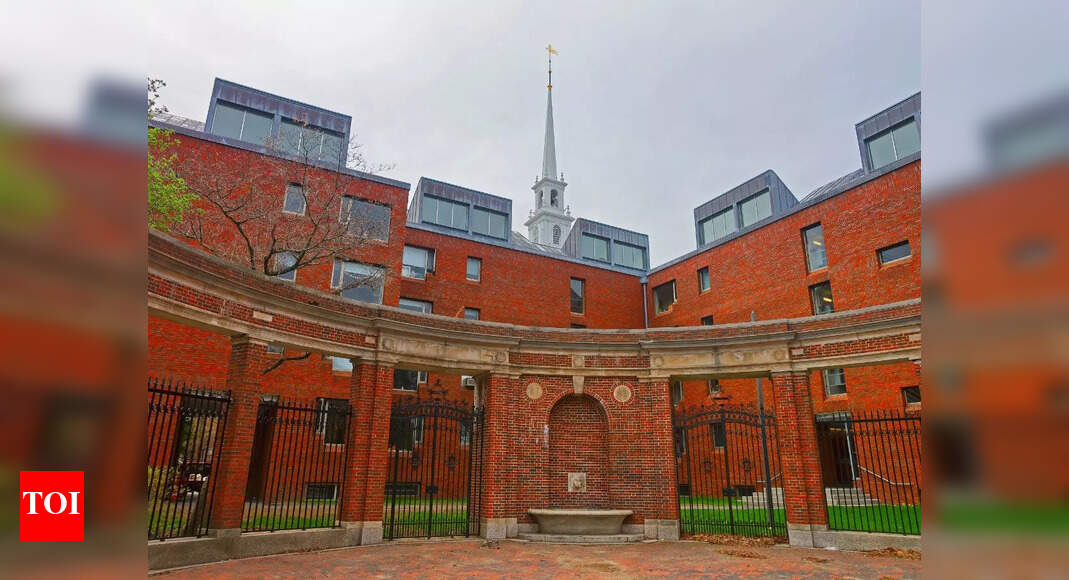 Harvard should defend academic values over US research funding, argues student