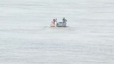 Delhi: Woman jumps into Yamuna river from Signature Bridge; rescue operations under way