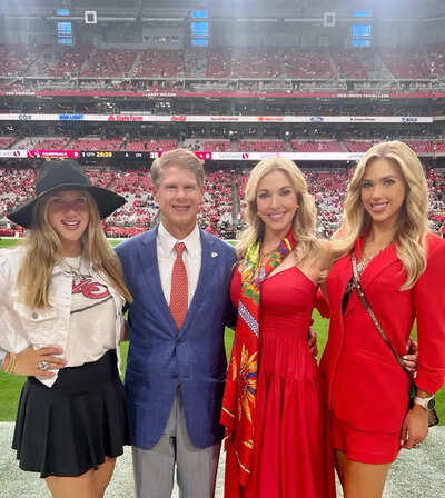 Chiefs' heiress Gracie Hunt shares breathtaking family moments at Iguazu Falls that captivate NFL fans worldwide