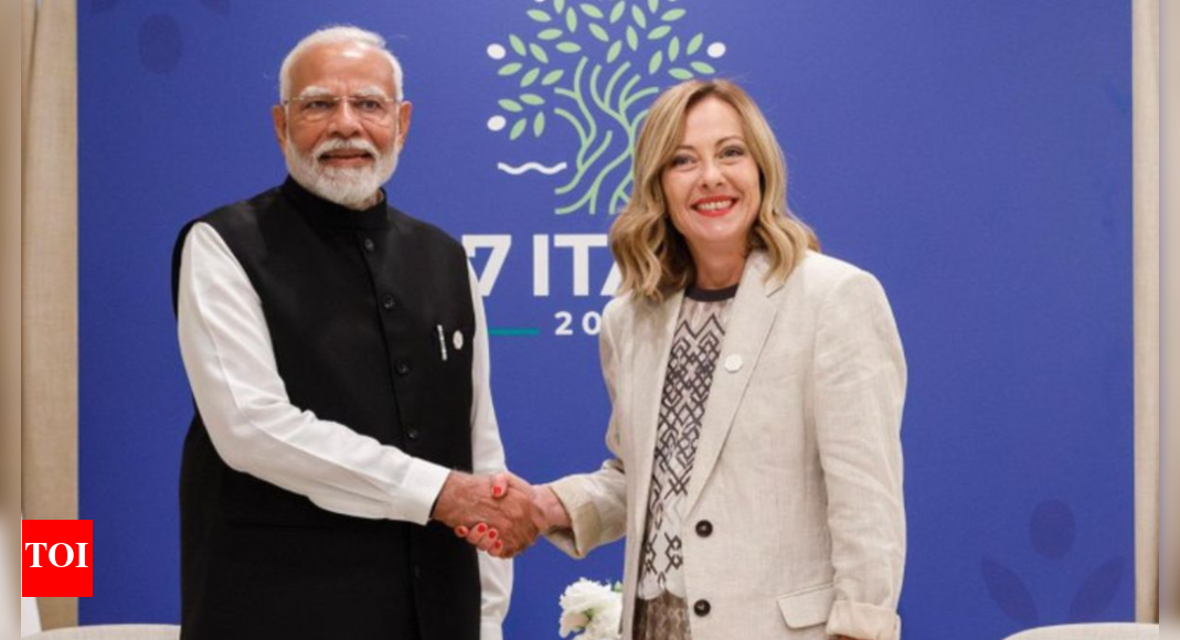 <div>PM Modi speaks to Italys Georgia Meloni: Leaders reaffirm strategic partnership; discuss Ukraine conflict, India-EU trade deal</div> <div>PM Modi speaks to Italy's Georgia Meloni: Leaders reaffirm strategic partnership; discuss Ukraine conflict, India-EU trade deal</div>