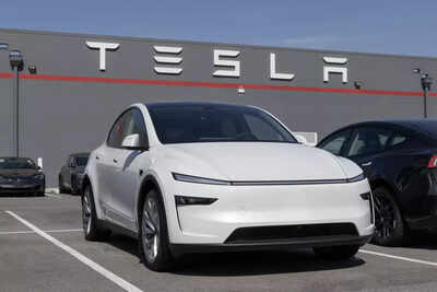 When you are a car company and when you don’t ..., says analyst as Tesla's marketshare in US drops to 8-year-low