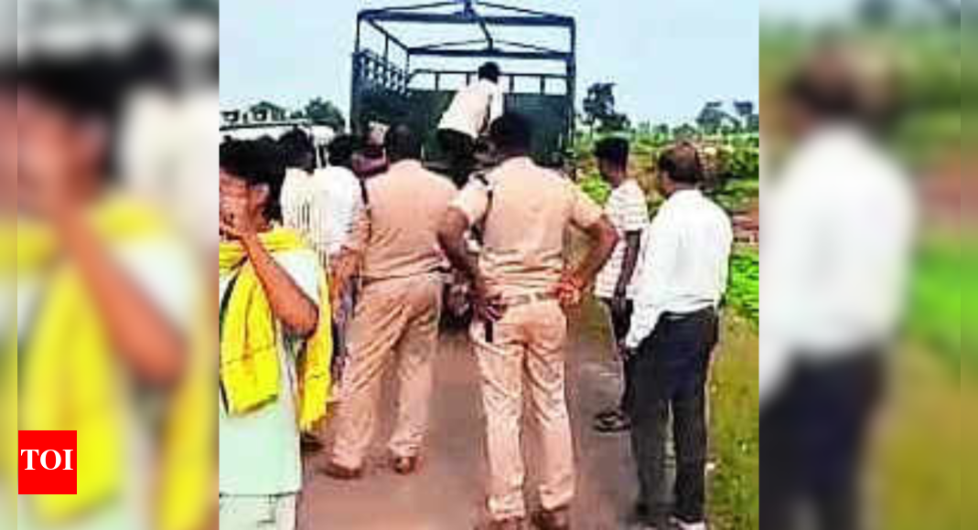 Panchayat fails to resolve land feud, groups clash with bows, arrows & slings; 1 dead