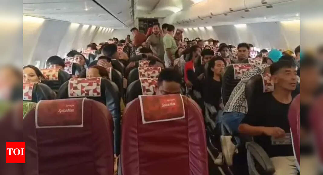 Delhi-Kathmandu SpiceJet flight delayed: Passengers exit sweltering cabin; airline blames glitch