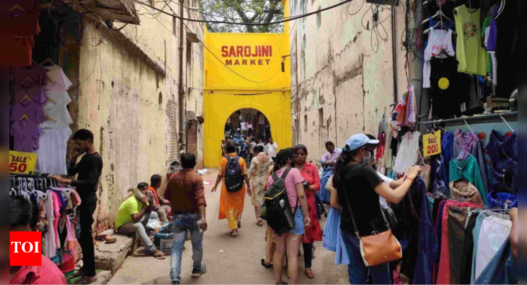 Are Sarojini Nagar clothes really from dead people? Here’s the reality