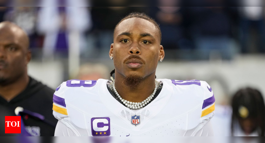 “Financial mistake by griddy boy”: Justin Jefferson gave away his TOP 10 chain to a young fan after winning against the Chicago Bears