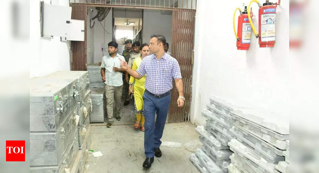 DM inspects EVMs, poll preparations in Bhagalpur