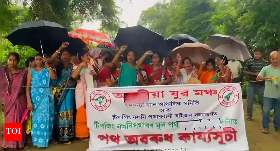 Duliajan residents protest deteriorating road conditions with blockade, seek immediate repair