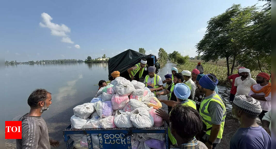 Shah Rukh Khan’s Meer Foundation joins hands with Roundglass Foundation in helping rebuild flood affected in Punjab